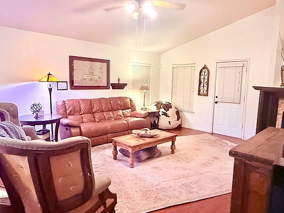 2nd image of 4625 Indian Rock Dr