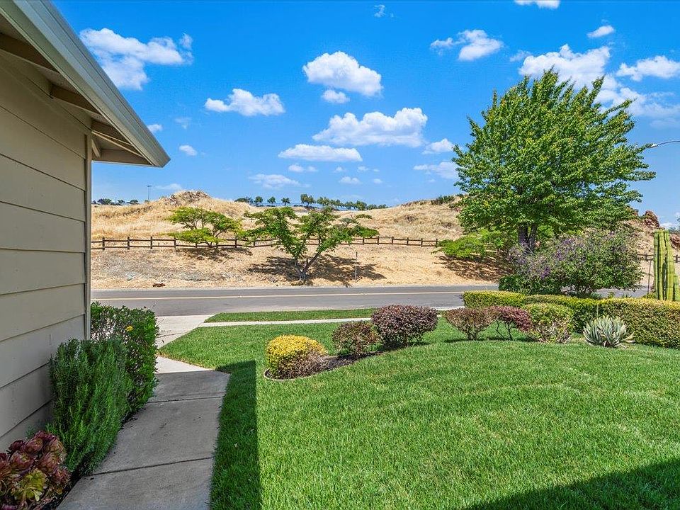 2nd image of 4525 Houndshaven Way