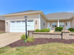 3322 Boulder Ridge Dr, Champaign, IL 61822