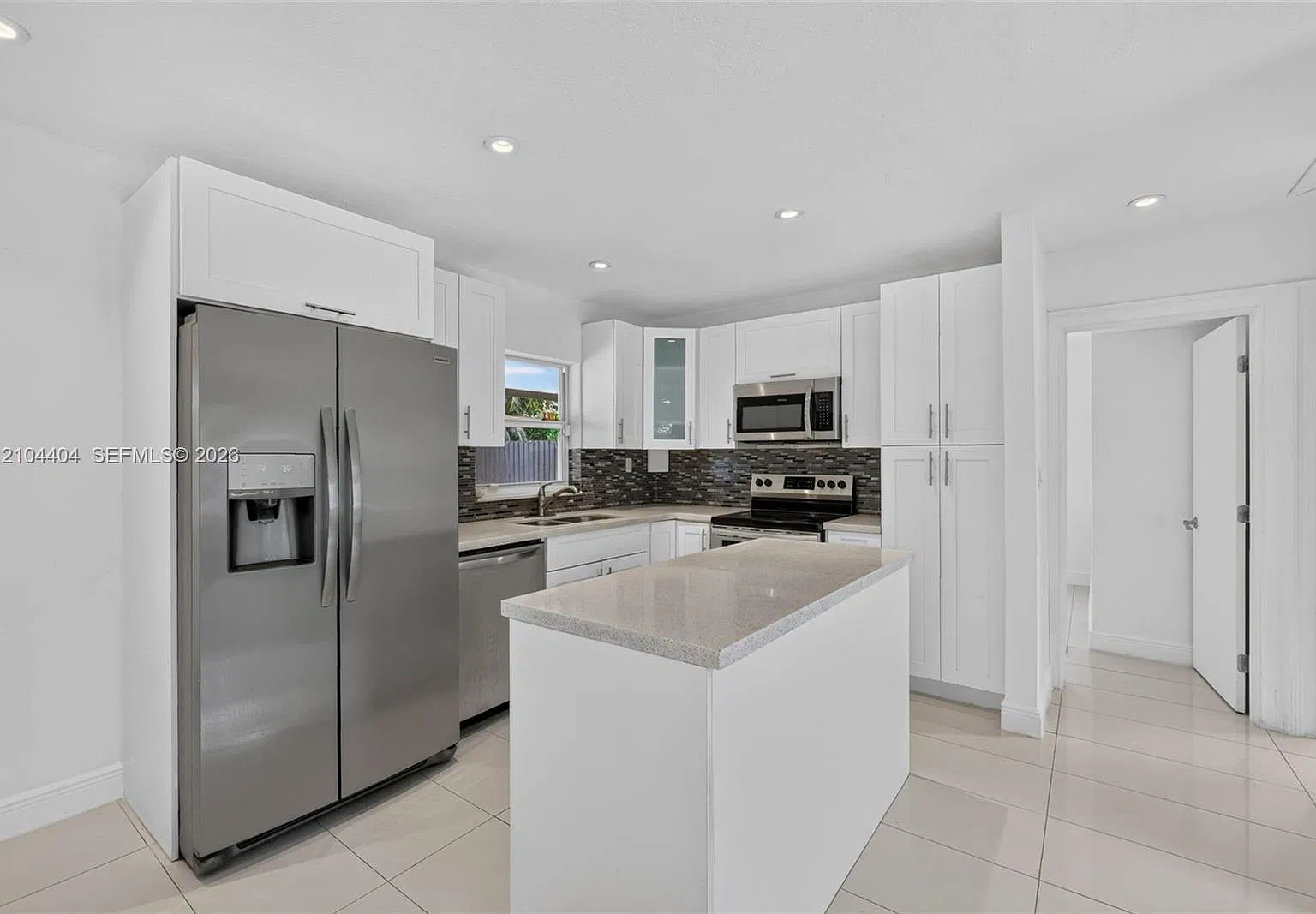 Collier Estates 2nd Add — Photo 4