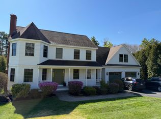 13 Cleaves Farm Rd, Falmouth, ME 04105