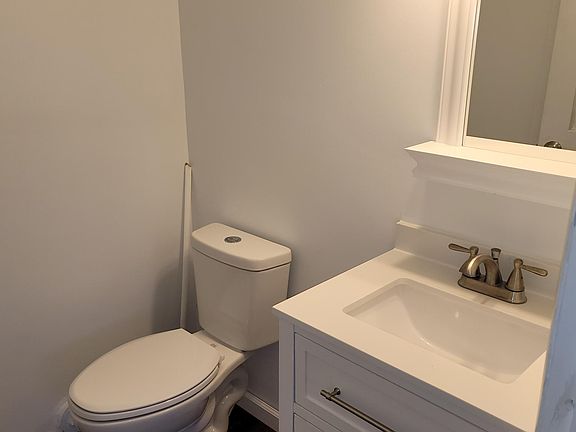 5th image of 1818 Ashley Dr