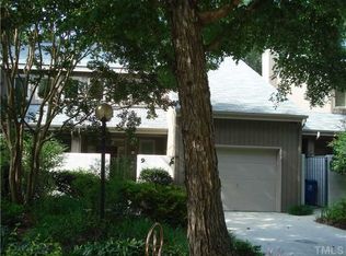 9 Tottenham Ln, Chapel Hill, NC 27517
