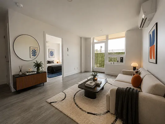 Living room, photo 1