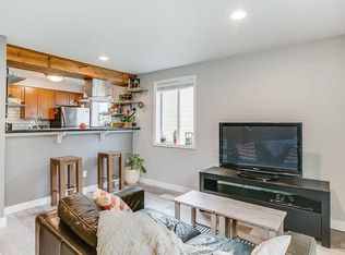 1124 N 92nd St APT 202, Seattle, WA 98103