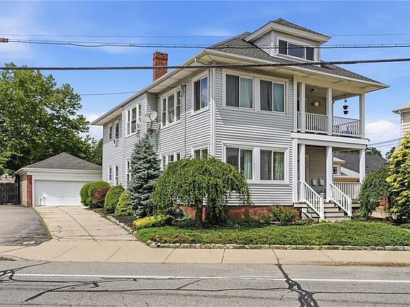 2nd image of 981 Smith St