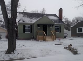606 Florence Ave, Bloomington, IL 61701