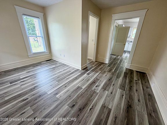 5th image of 535 S Fairview Ave