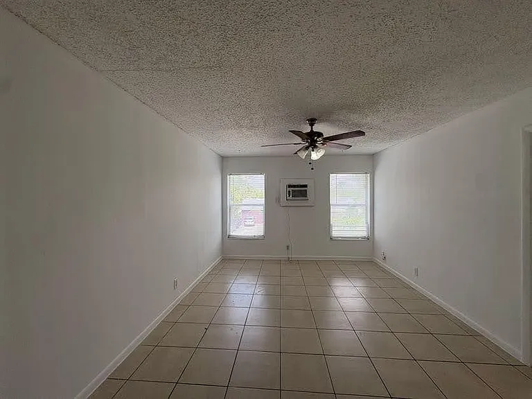6000 NW 7th St #22 — Photo 8