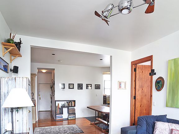 Living Room and Entrance 