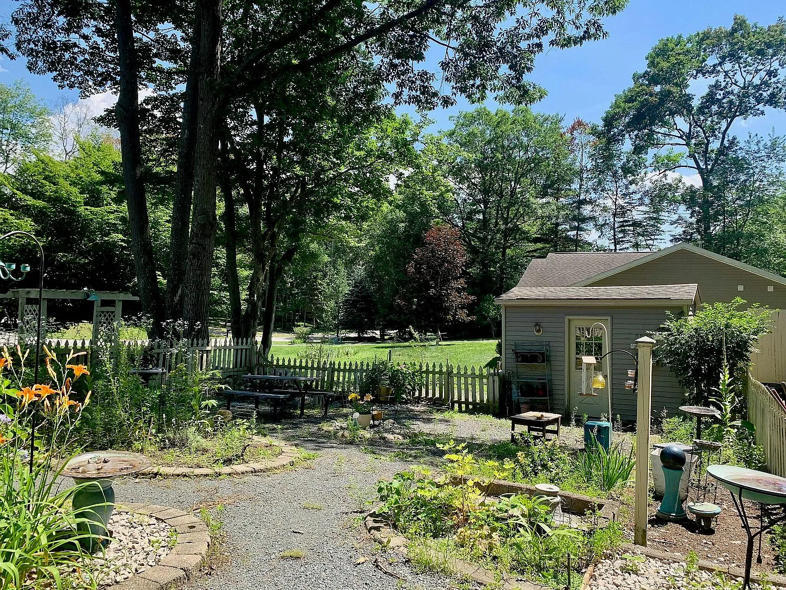 1579 Marilyn Drive - 1 — Photo 3