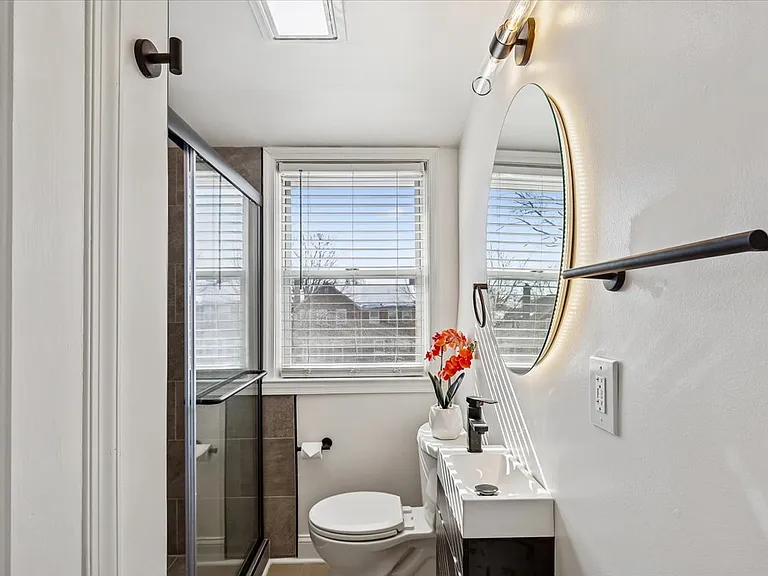 1612 Hardwick Rd — Photo 9