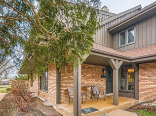 1843 Mission Hills Ln, Northbrook, IL