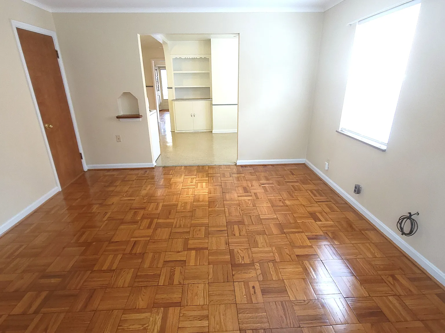 1 bed, 750 sqft, $995 — Photo 4