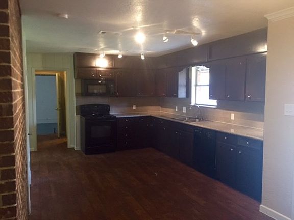 5th image of 301 E Glendale St