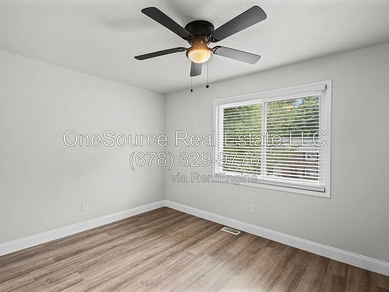 1340 N Hampton Rd #1 — Photo 22