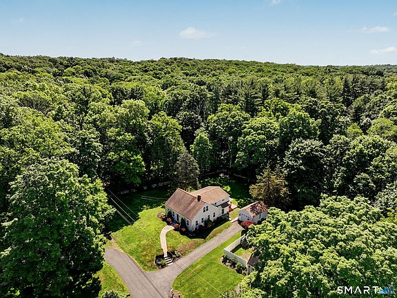 2nd image of 18 Deerfield Road