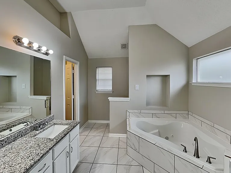 5657 Wolf Pack Dr — Photo 7