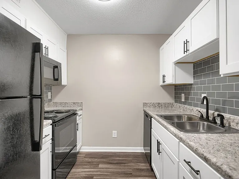 Windtree Apartment Homes — Photo 47