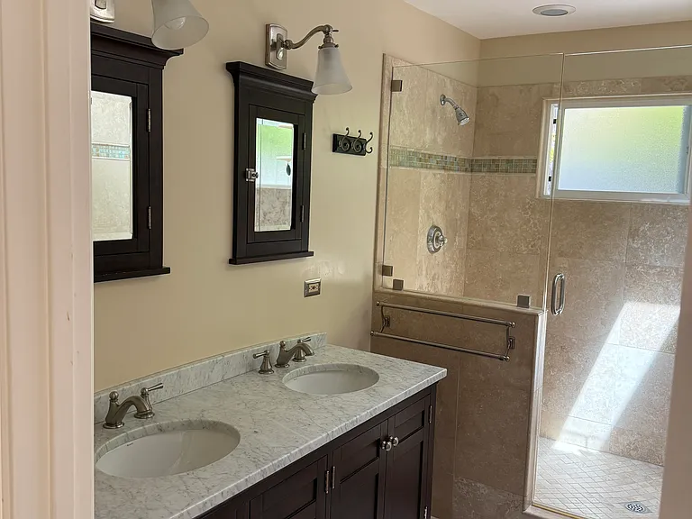 Primary Bedroom bathroom (Ensuite Bathroom)