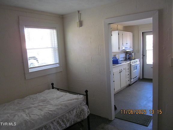 5th image of 282 Siesta Lodge Dr