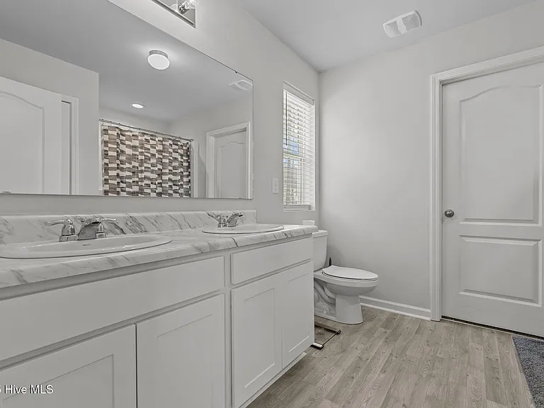 821 Conductor Ct — Photo 20