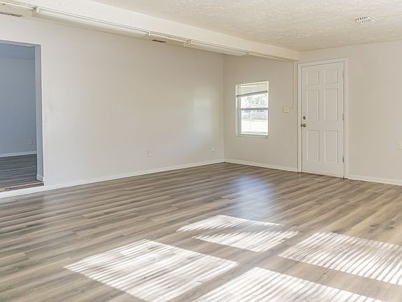 4th image of 6707 Mopsy Ln