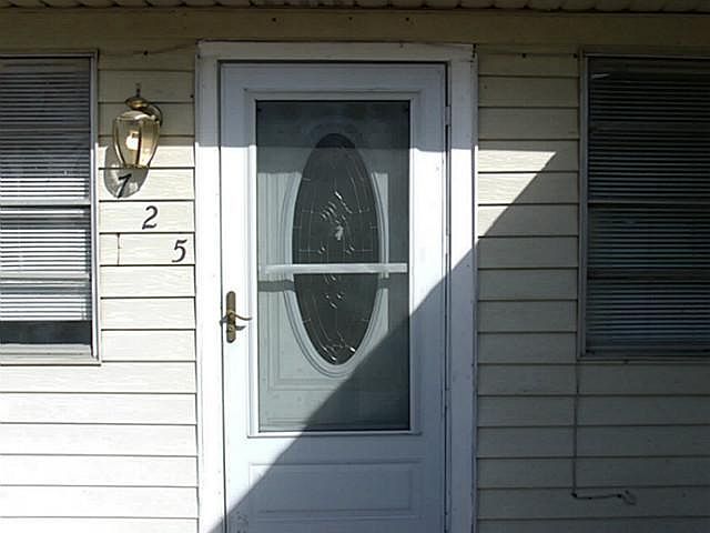 1st image of 725 Hardy Dr