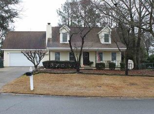 204 Meadow Run Dr, Warner Robins, GA 31088
