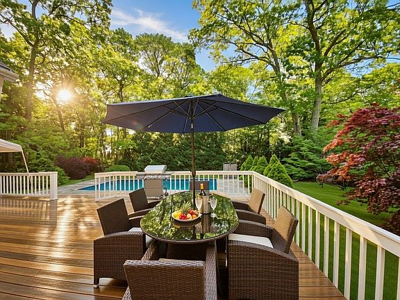 2nd image of 98 Hands Creek Rd