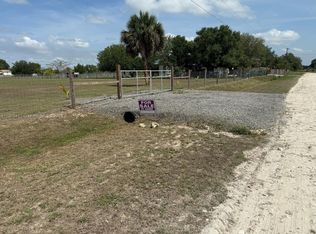 560 N Granja St, Clewiston, FL 33440