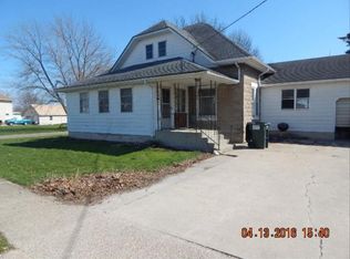 324 W Main St, Hooppole, IL 61258