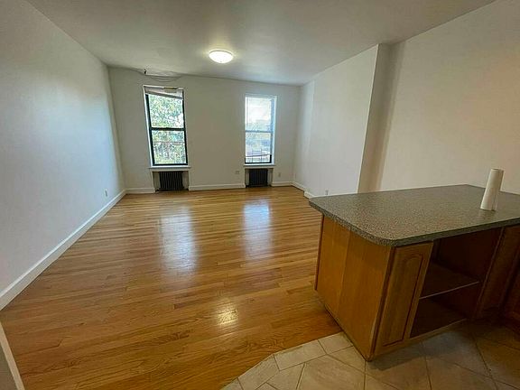3rd image of 20-67 Steinway St #3L