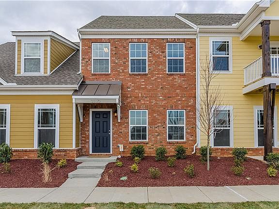 3rd image of 2813 Sterlingshire Dr