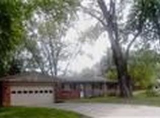 2466 Periwinkle Dr, Bellbrook, OH 45305