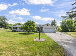 1310 Sunny Crest Dr, Waukesha, WI 53186