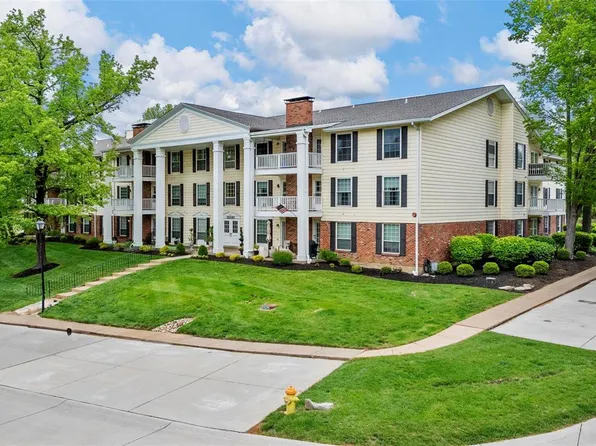 15593 Bedford Forge Dr APT 23, Chesterfield, MO 63017