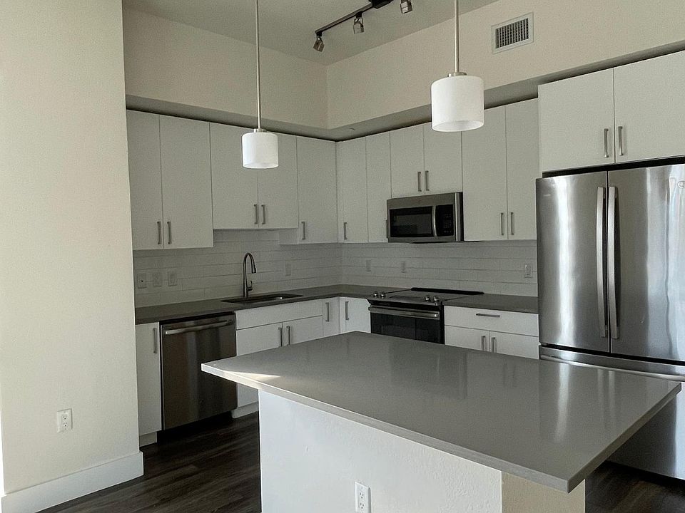 1st image of 2339 NE 4th Ave #205