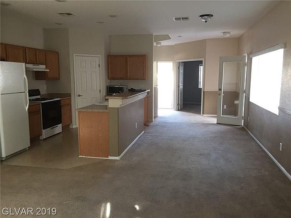 5th image of 8921 Sparkling Creek Ave