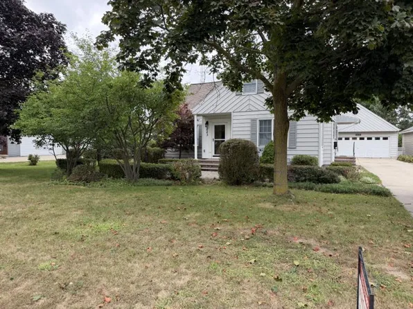 223 W Irwin St, Bad Axe, MI 48413