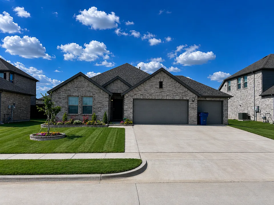 1137 Chandler Dr