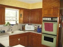 3rd image of 166 Highland Terrace Dr