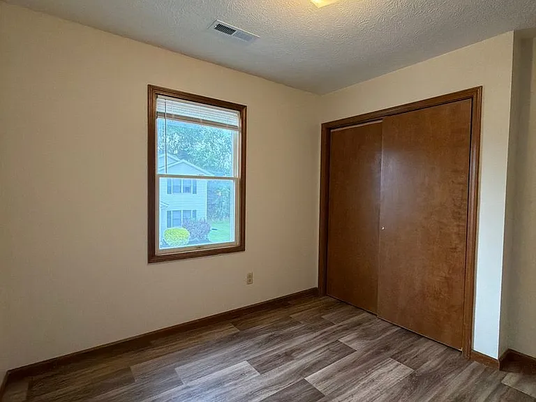 213 Stonewall Ct — Photo 9
