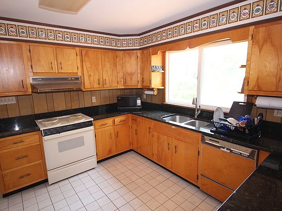 4th image of 14332 Dogwood Ln