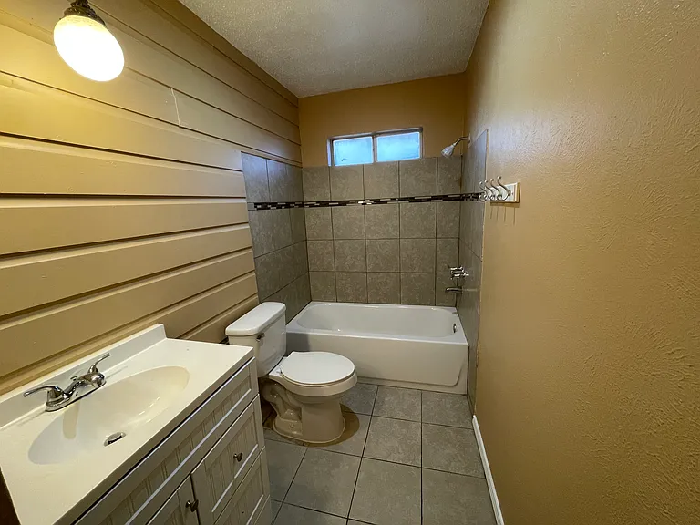 608 Coolwood Ln — Photo 10