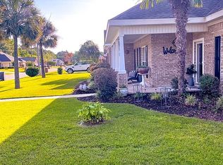 106 Huntington Dr, Headland, AL 36345