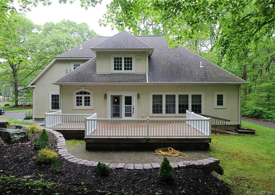 2nd image of 229A Willard Ave