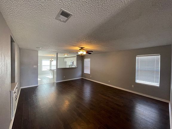 4th image of 8513 Swan Park Dr