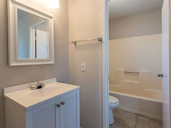 5th image of 41131 161st St E