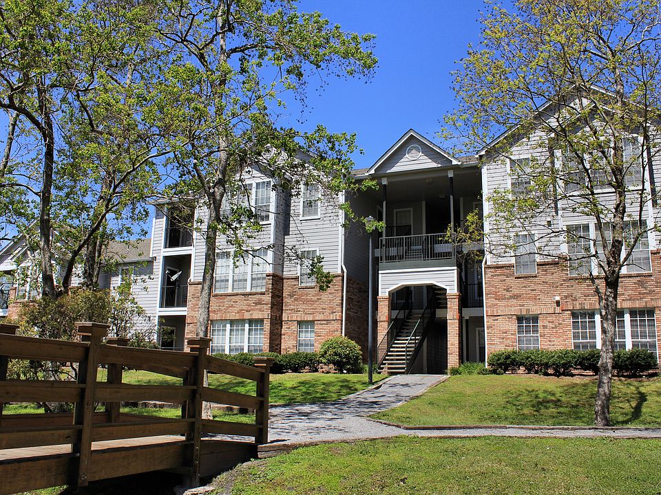 Building Photo 1